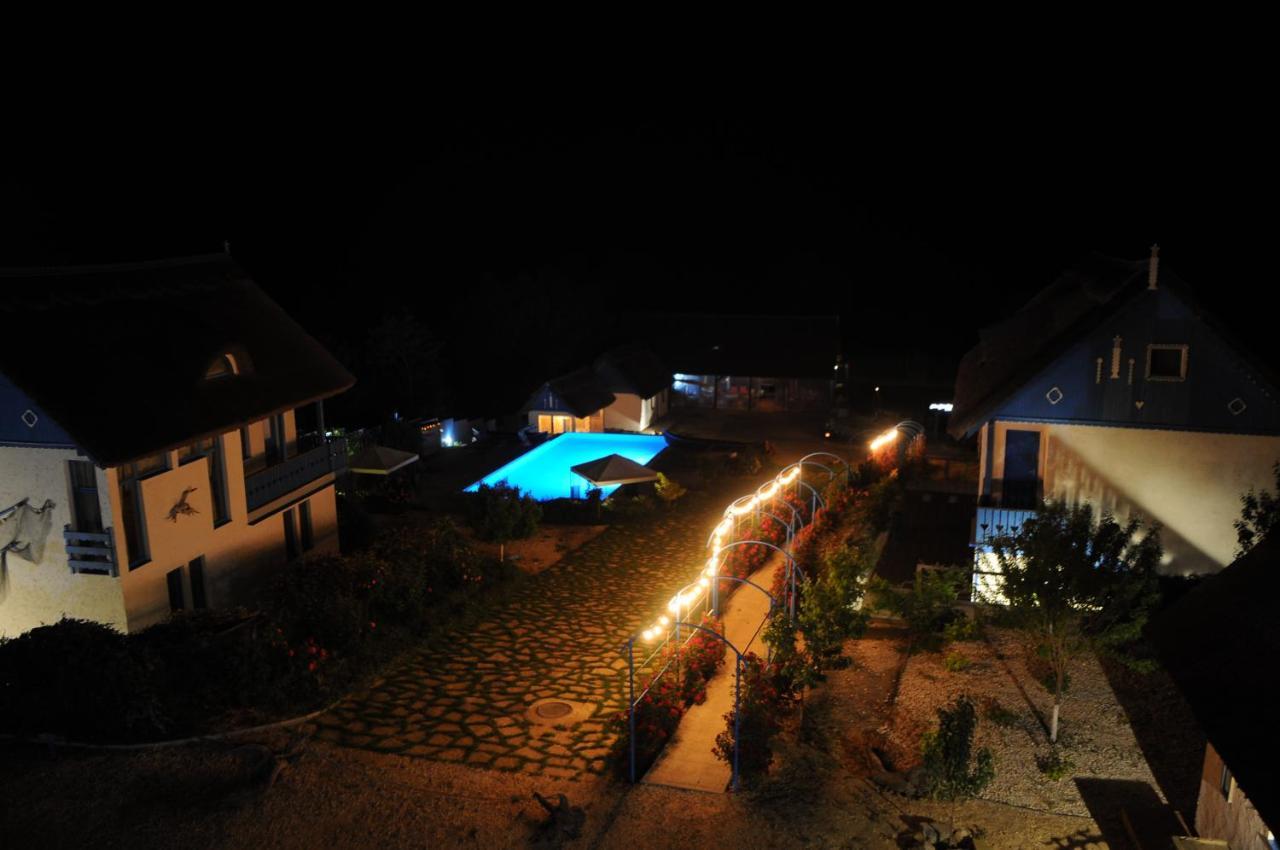 Nena Art Resort Dunavăţu de Jos Exteriör bild