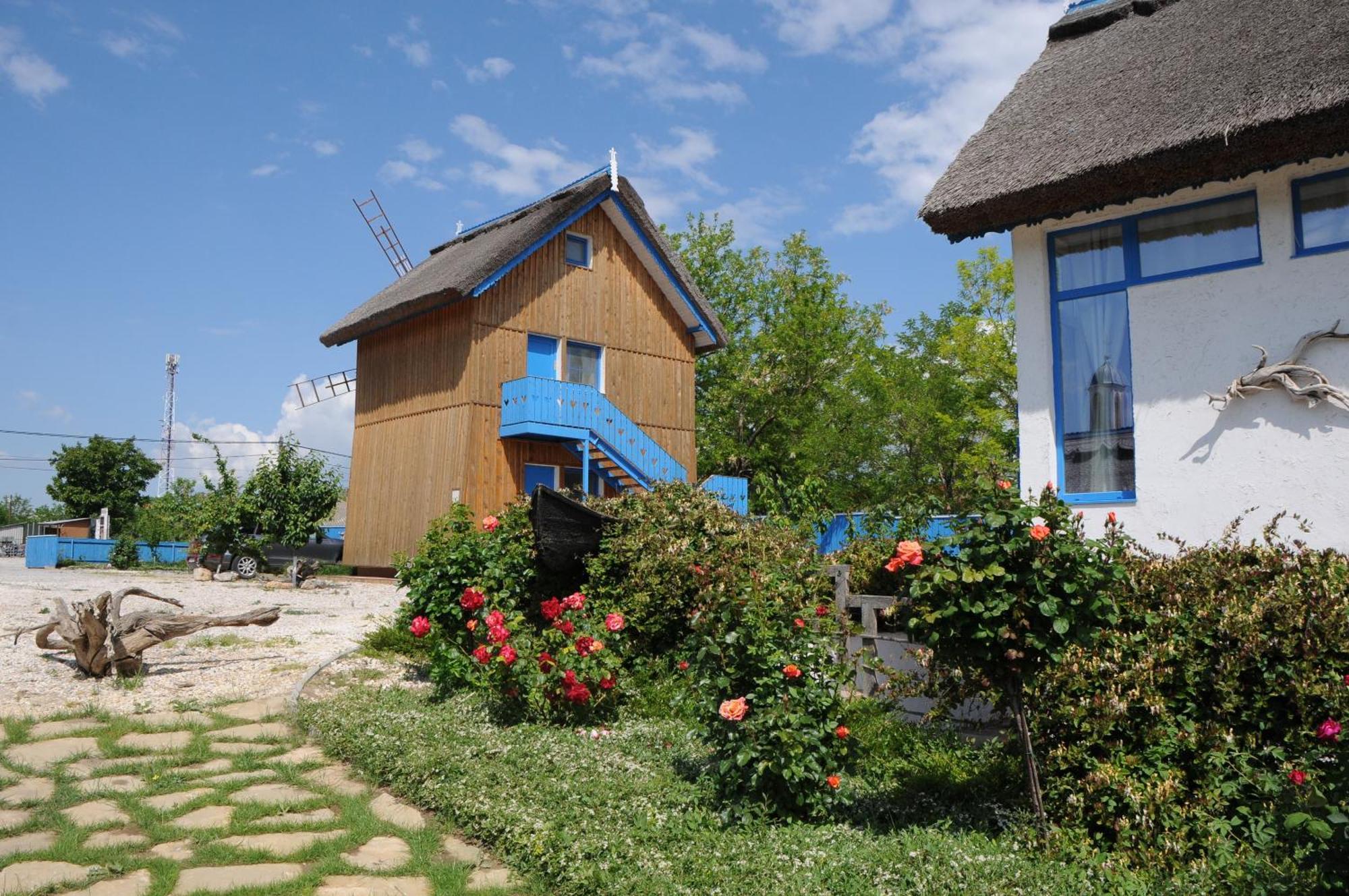Nena Art Resort Dunavăţu de Jos Exteriör bild